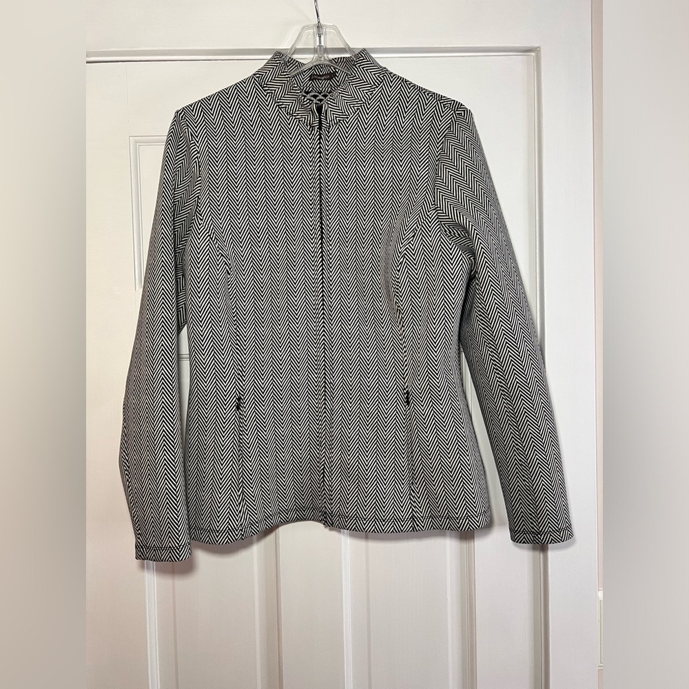 J. MCLAUGHLIN • BLACK & WHITE CHEVRON HERRINGBONE JACKET • EUC